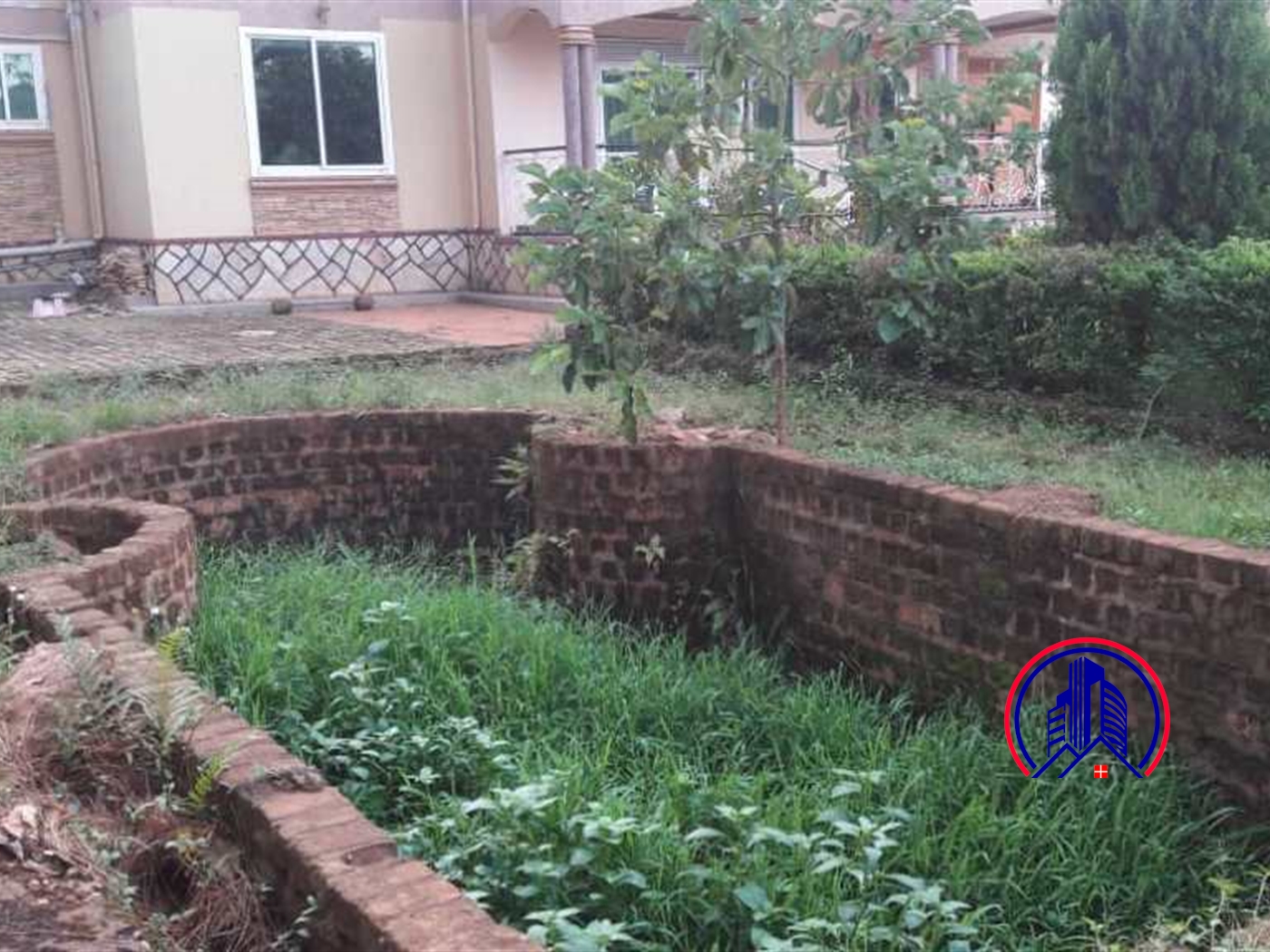 Mansion for sale in Bwebajja Wakiso