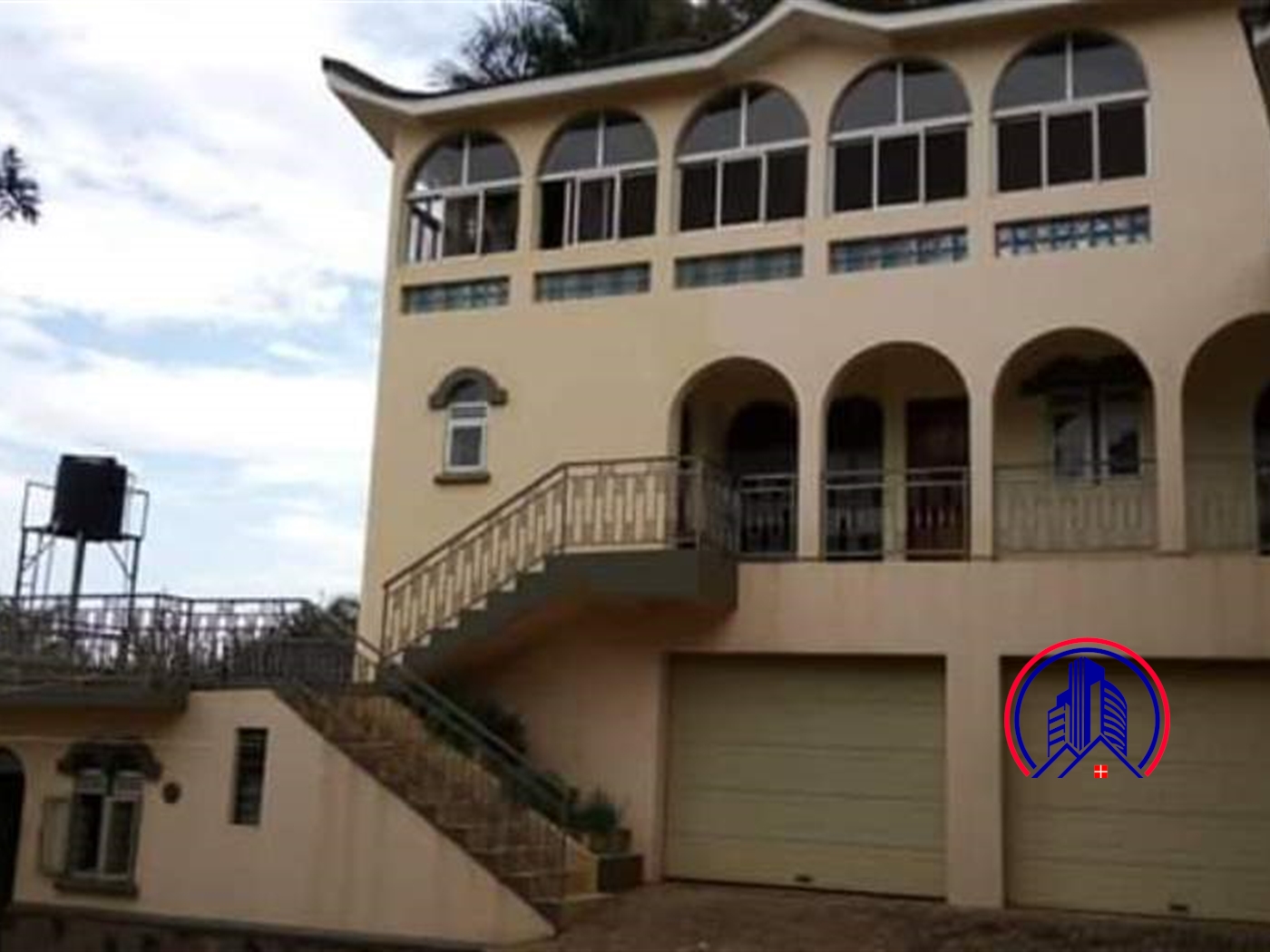 Bungalow for rent in Bugoloobi Kampala