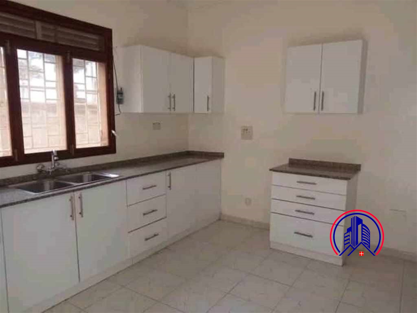 Mansion for rent in Bugoloobi Kampala