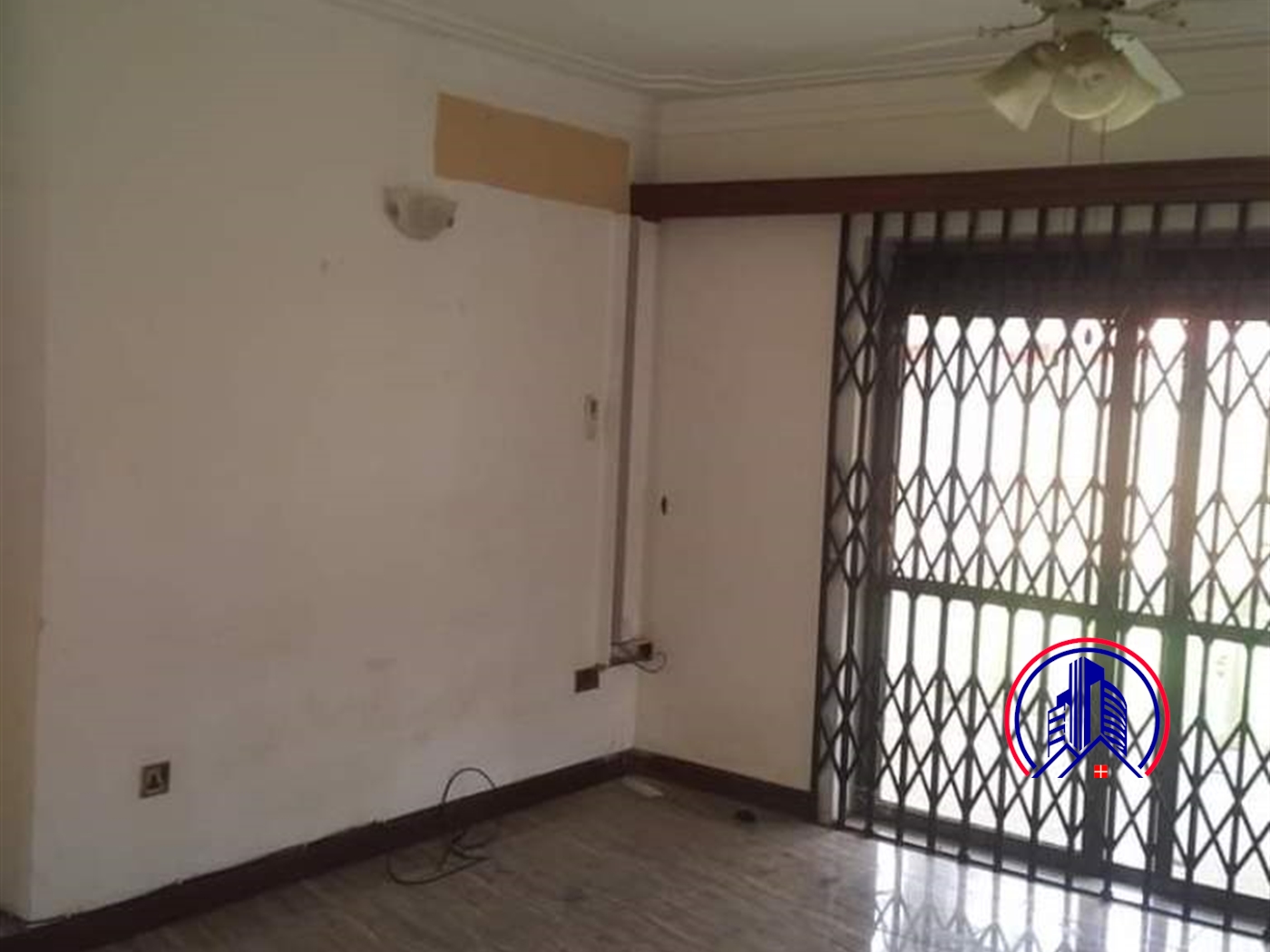 Bungalow for sale in Bugoloobi Kampala