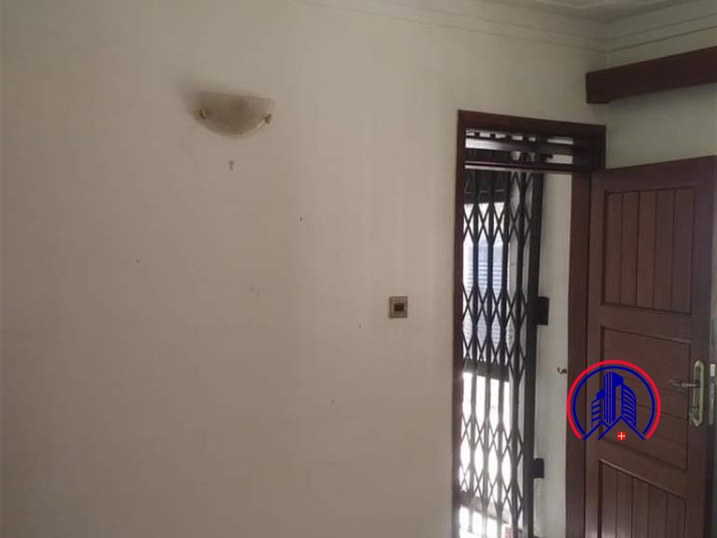 Bungalow for sale in Bugoloobi Kampala