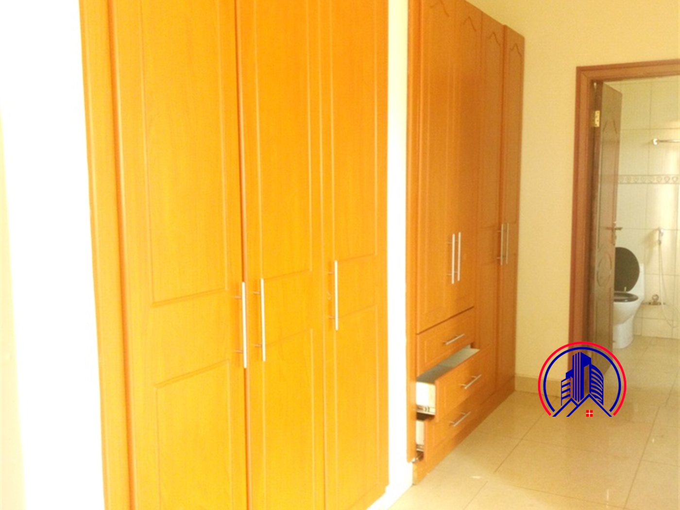 Villa for rent in Bbunga Kampala