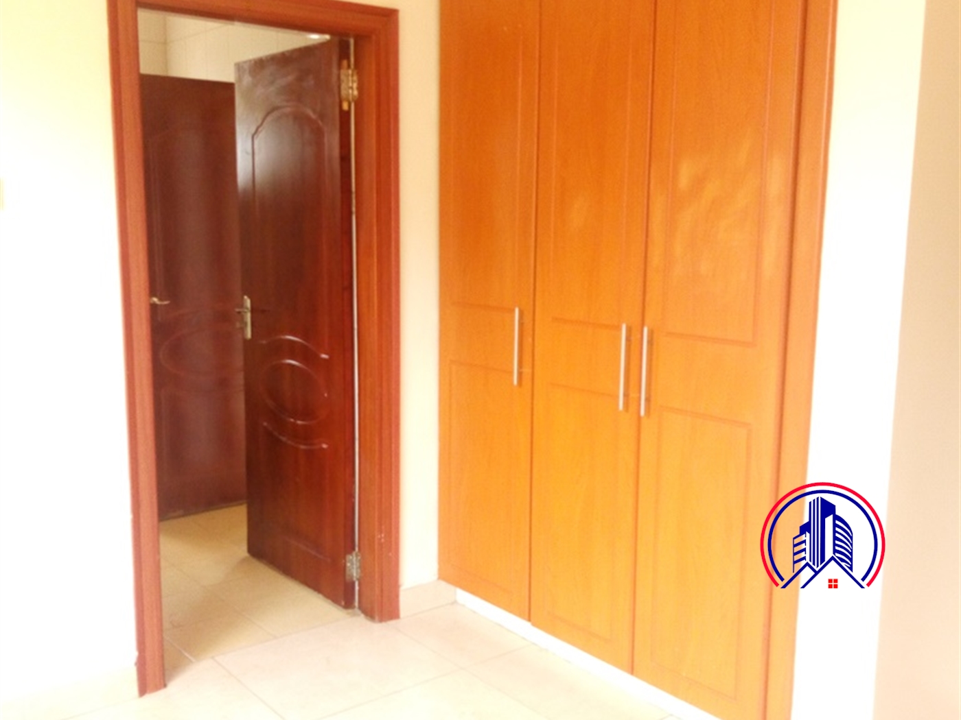 Villa for rent in Bbunga Kampala