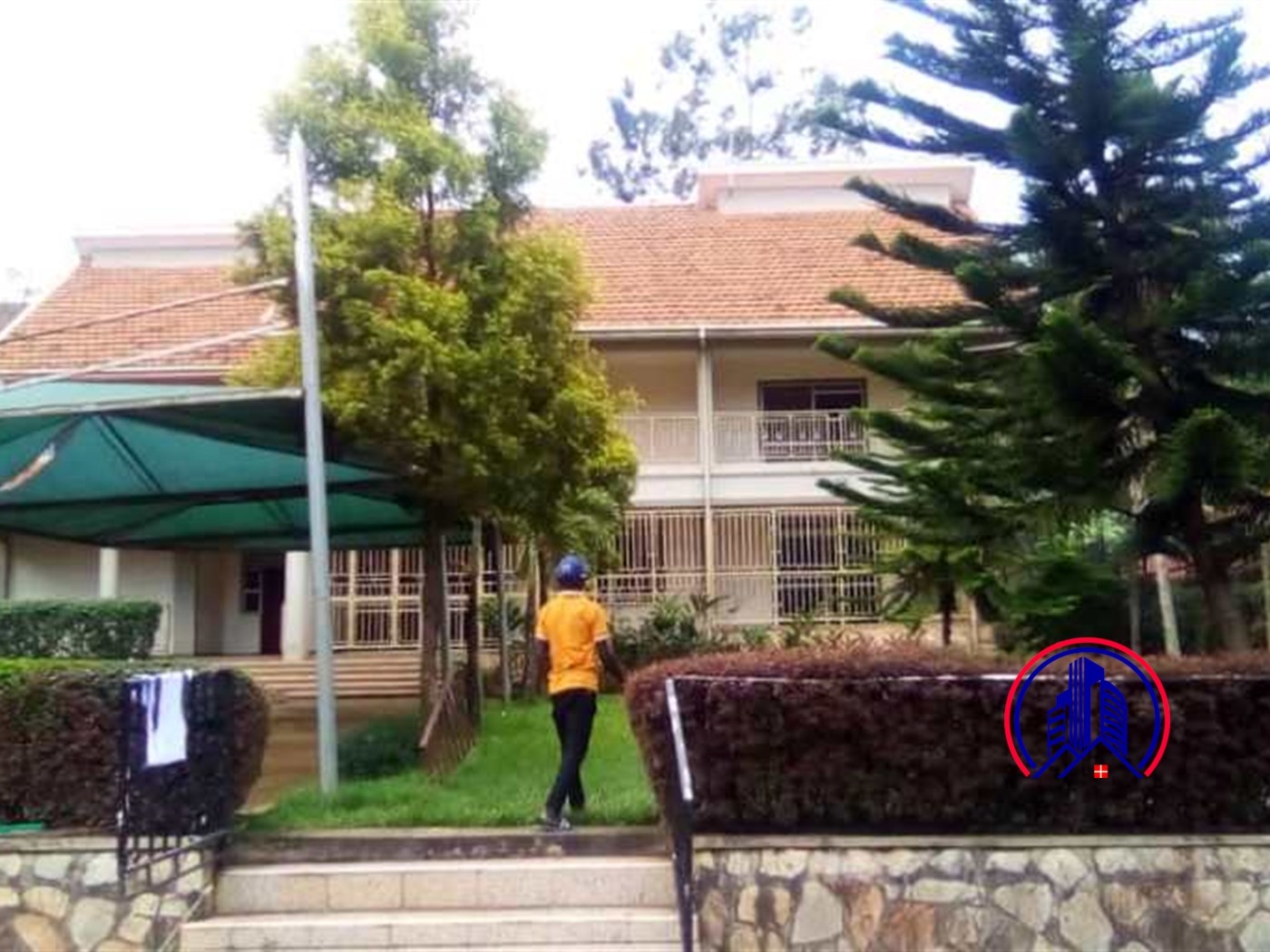 Mansion for sale in Bugoloobi Kampala