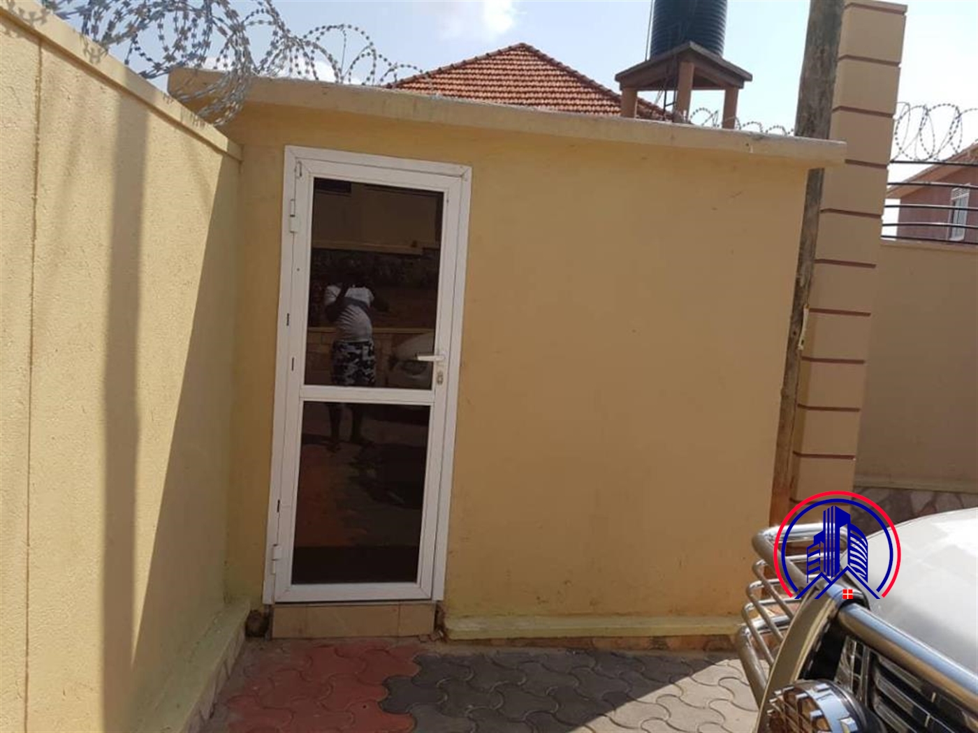 Mansion for rent in Buziga Kampala