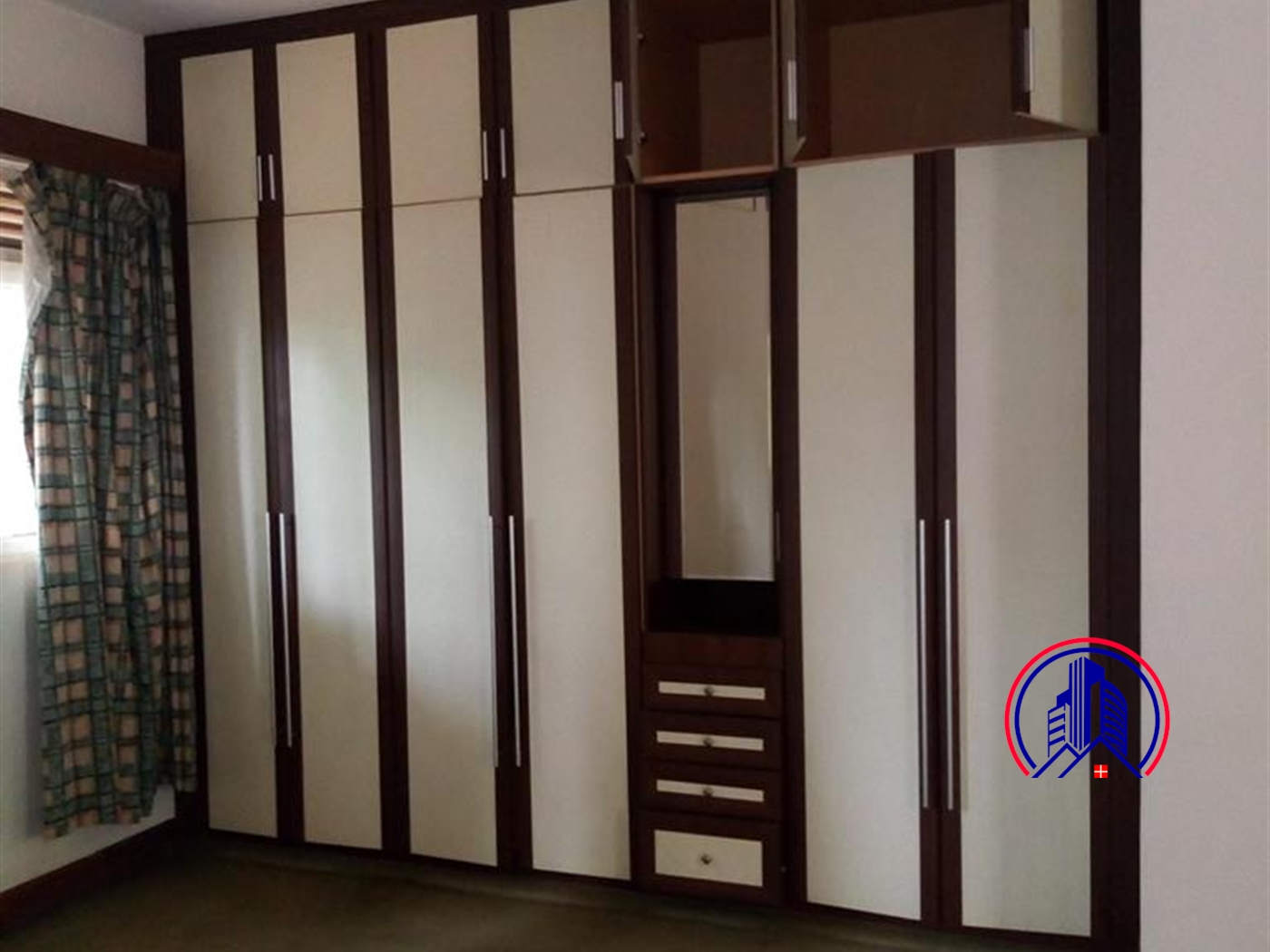 Bungalow for rent in Kololo Kampala