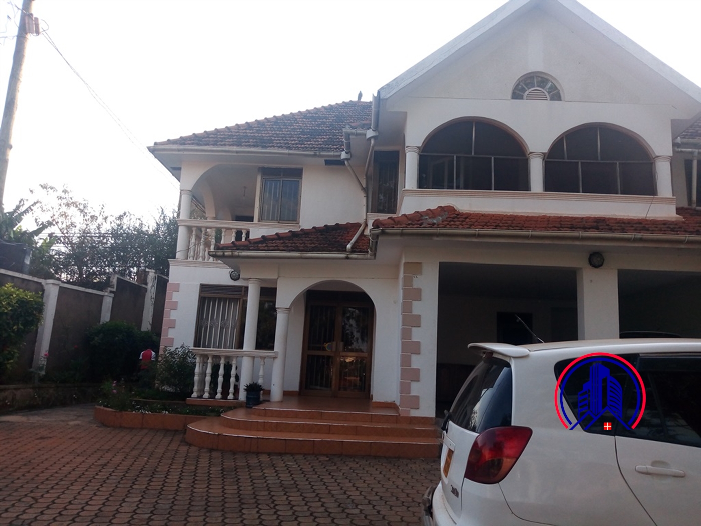 Bungalow for rent in Bugoloobi Kampala