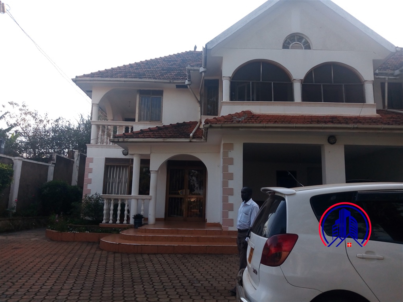 Bungalow for rent in Bugoloobi Kampala