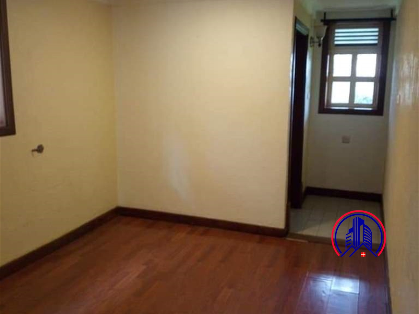 Bungalow for rent in Bugoloobi Kampala