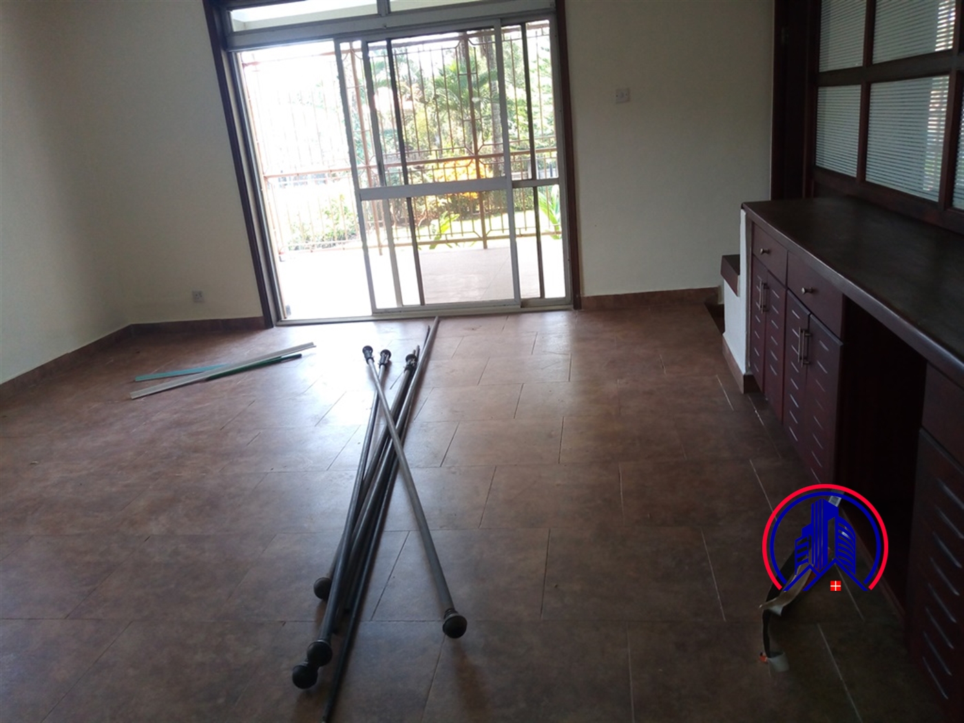 Storeyed house for rent in Bugoloobi Kampala