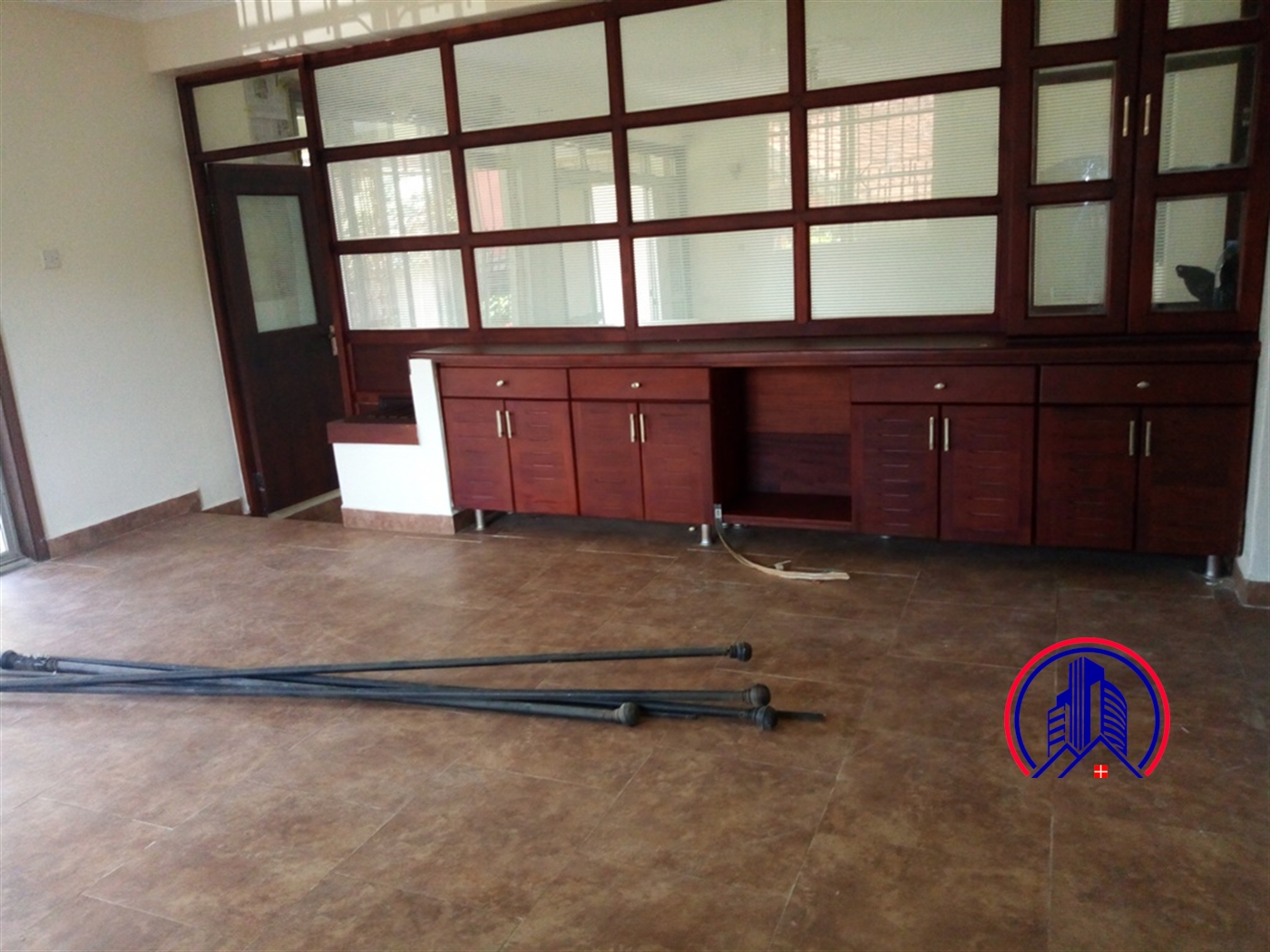 Storeyed house for rent in Bugoloobi Kampala