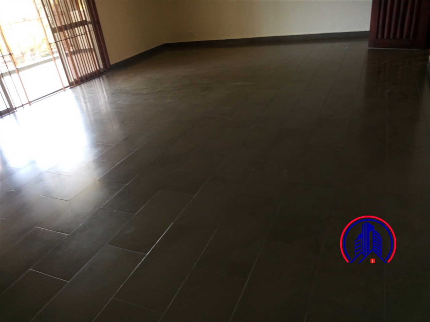 Storeyed house for rent in Bugoloobi Kampala