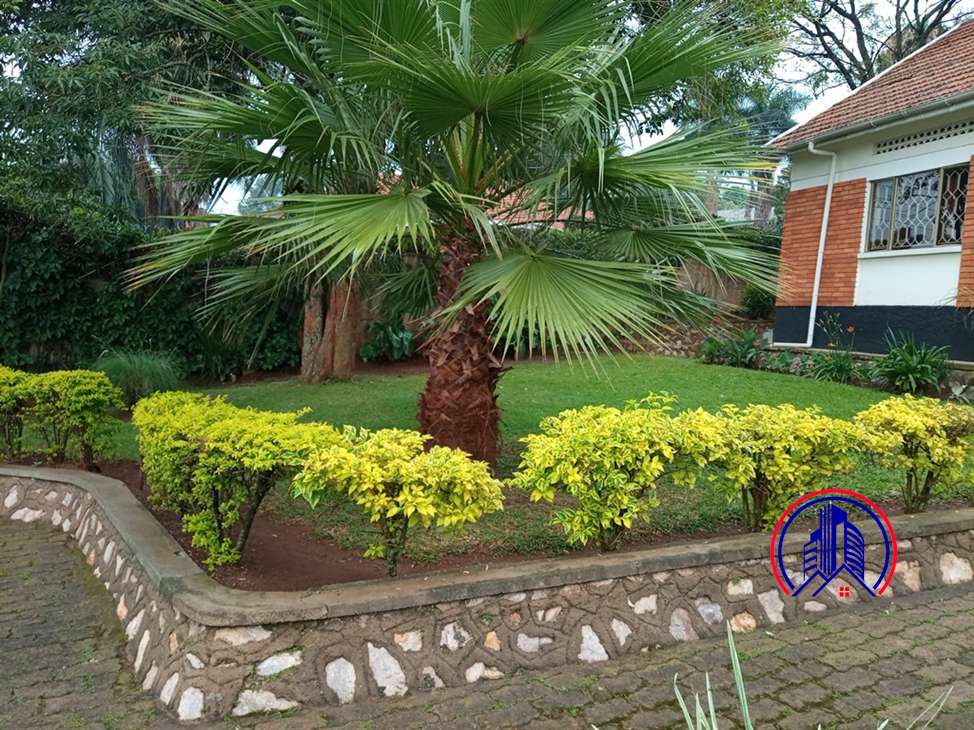 Bungalow for rent in Kansanga Kampala