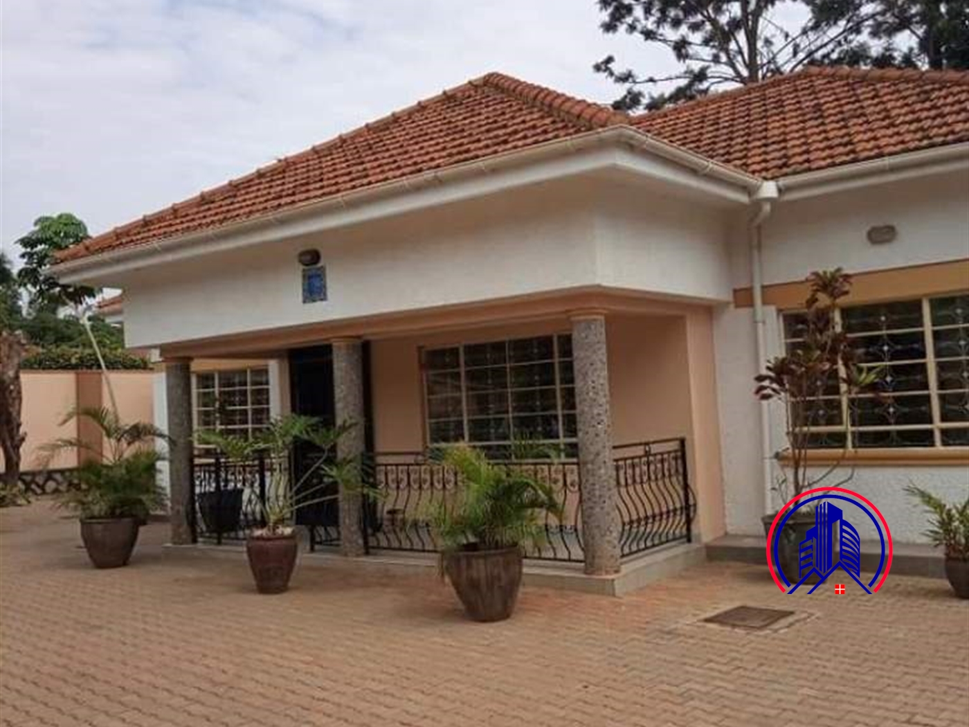 Bungalow for rent in Muyenga Kampala