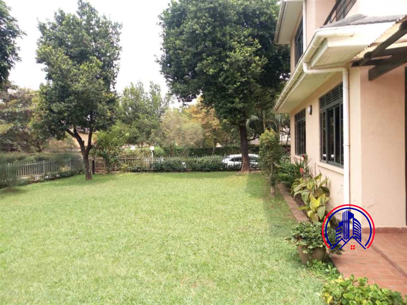 Storeyed house for sale in Munyonyo Kampala