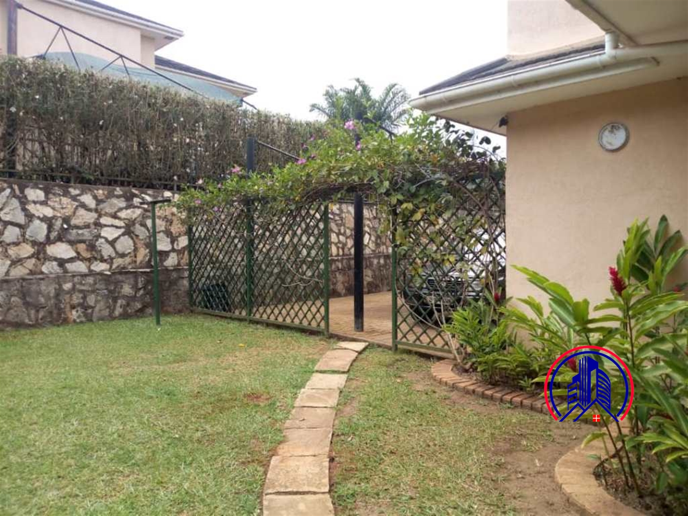 Storeyed house for sale in Munyonyo Kampala