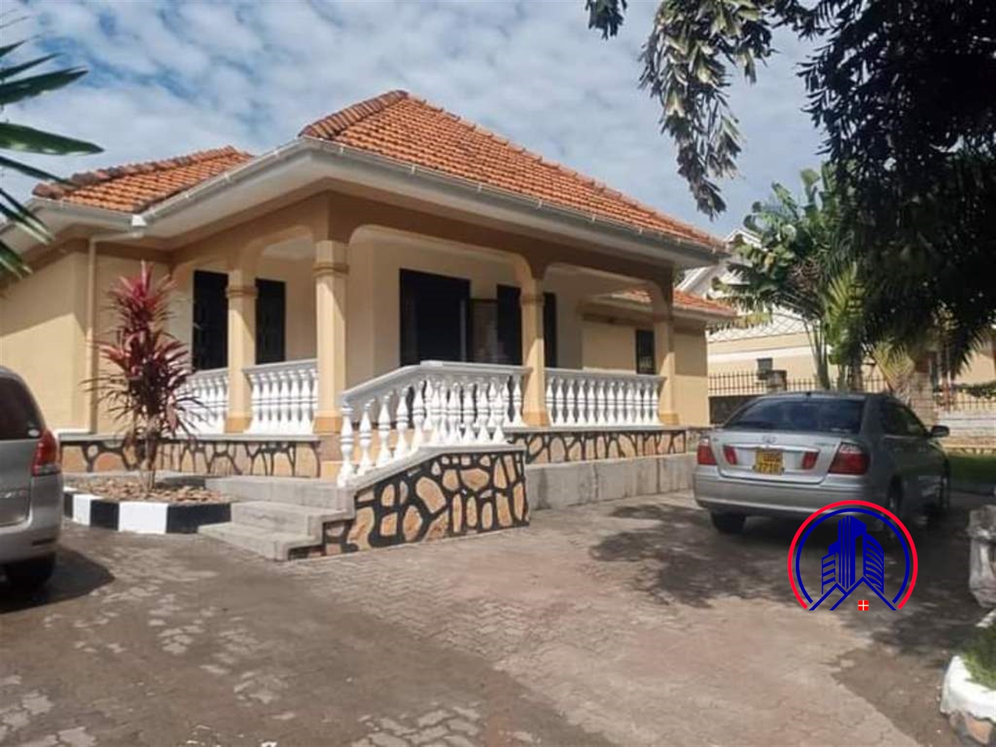 Bungalow for rent in Kiwaatule Kampala