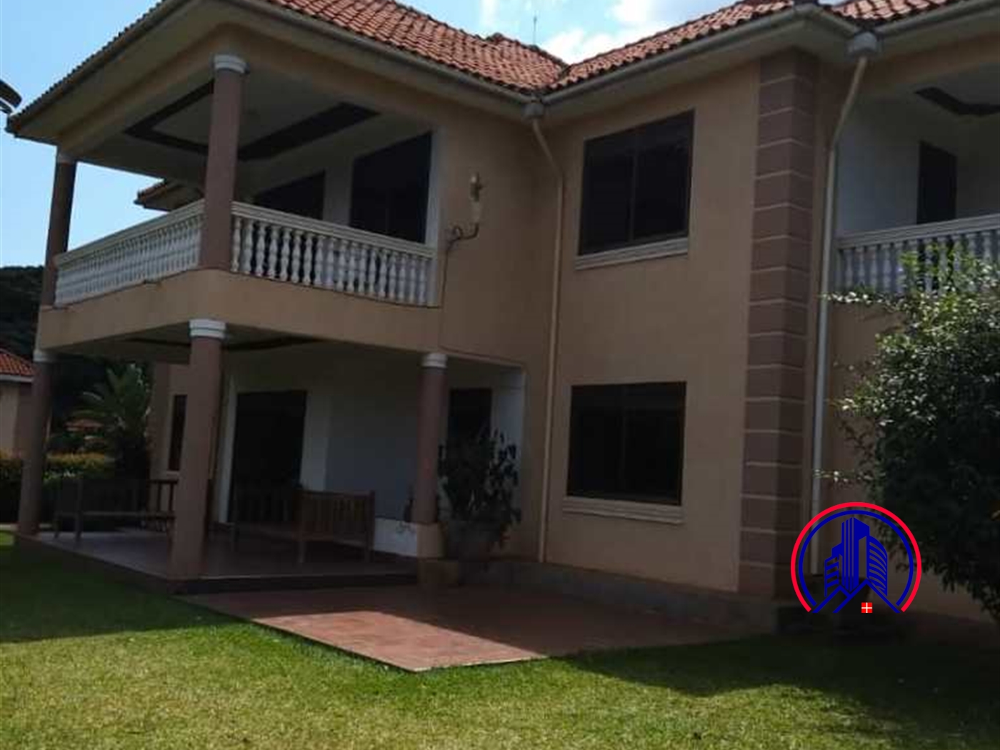 Storeyed house for rent in Kololo Kampala