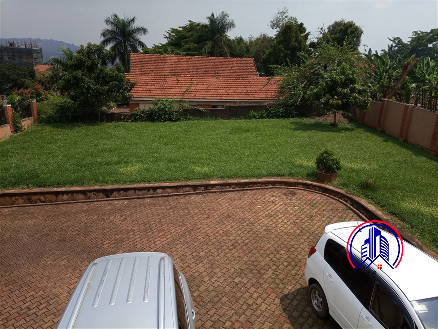 Storeyed house for rent in Muyenga Kampala