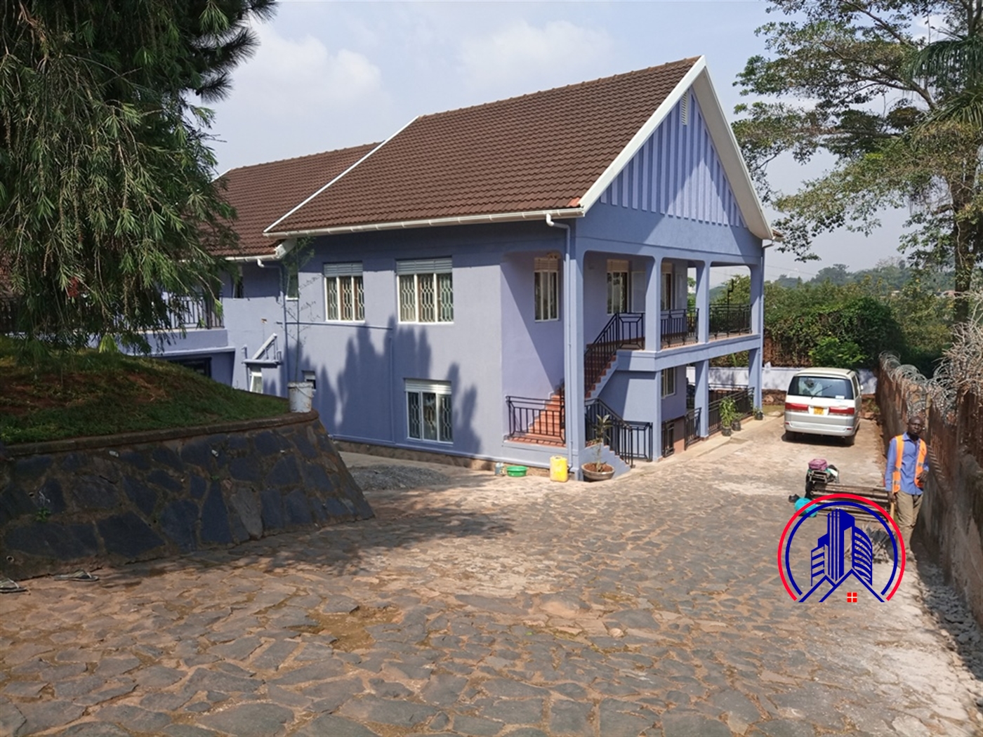 Storeyed house for rent in Muyenga Kampala