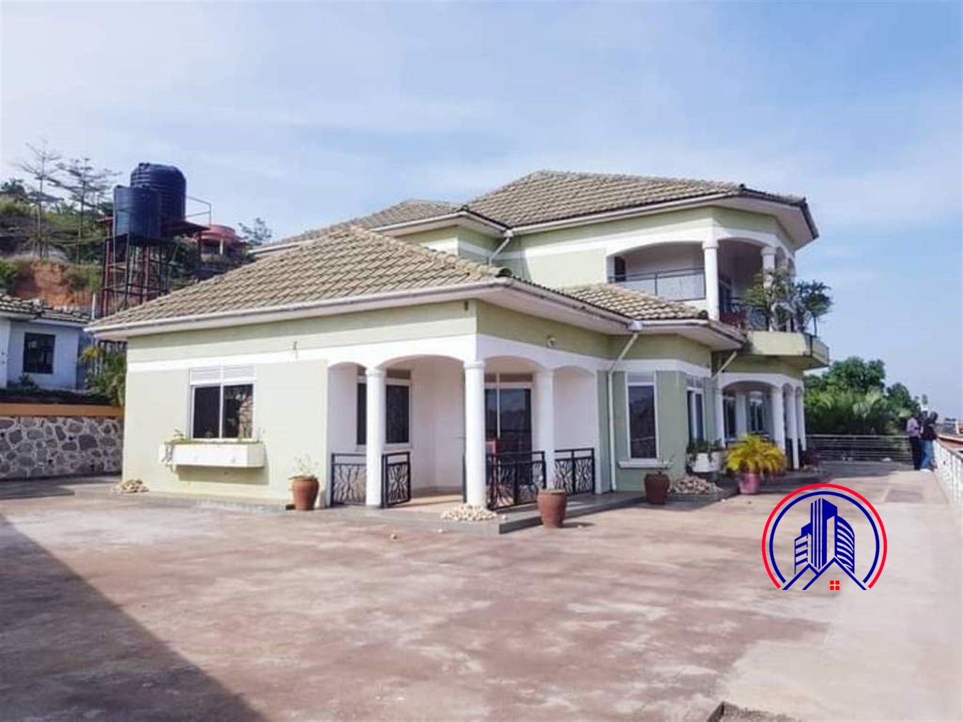 Storeyed house for rent in Muyenga Kampala