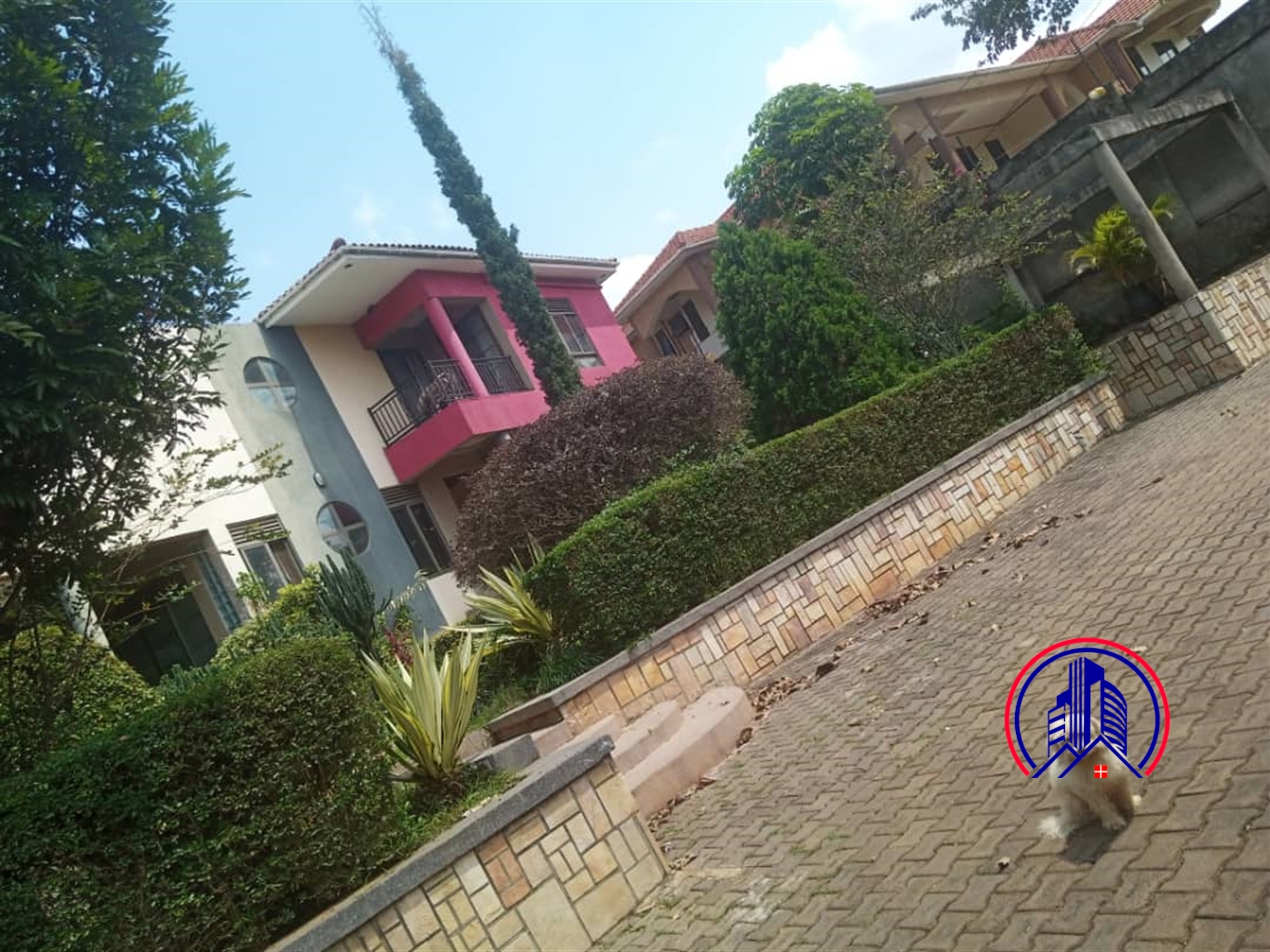 Storeyed house for sale in Bugoloobi Kampala