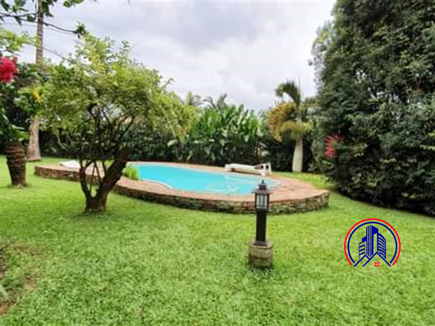 Villa for rent in Mutungo Kampala