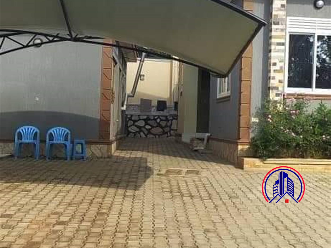 Bungalow for sale in Mutundwe Kampala