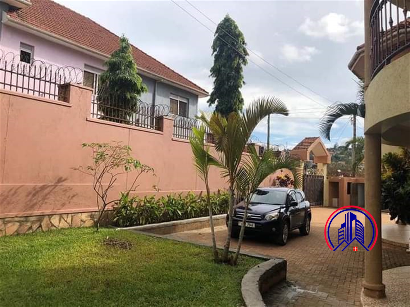 Storeyed house for sale in Bweyogerere Wakiso