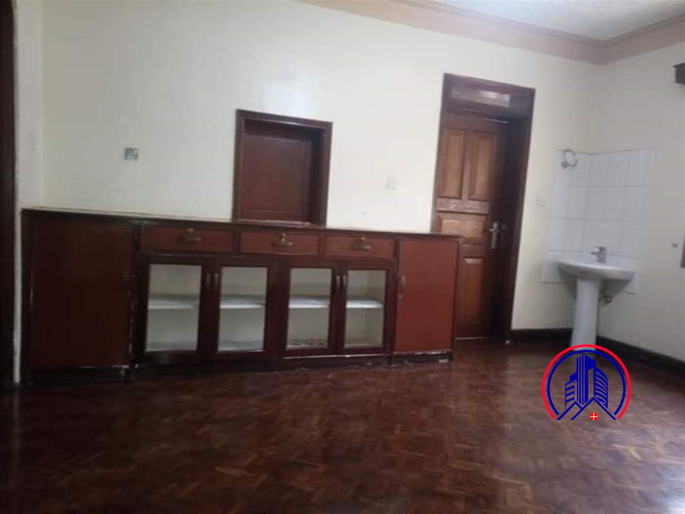 Storeyed house for rent in Bugoloobi Kampala