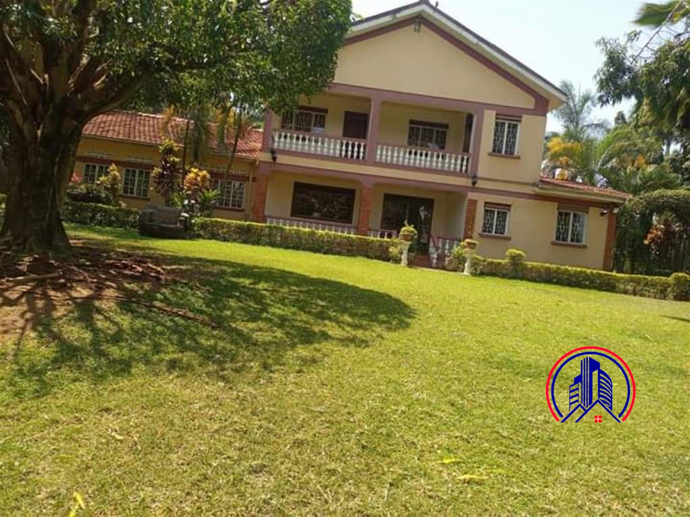 Storeyed house for rent in Bugoloobi Kampala