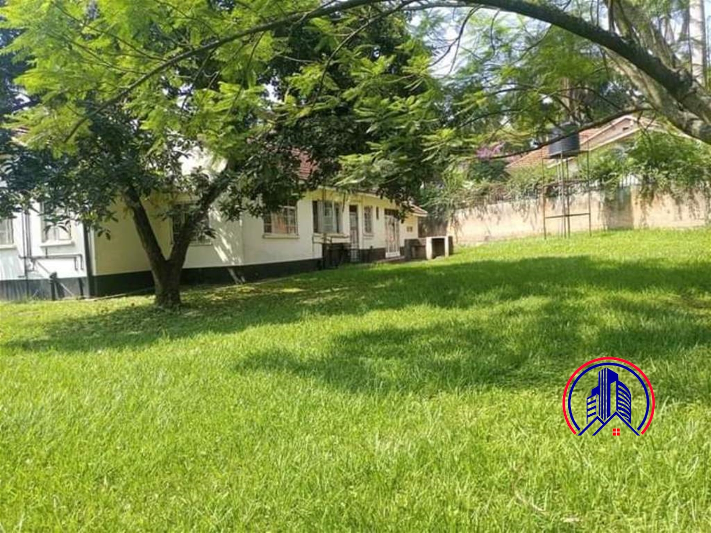 Bungalow for sale in Kololo Kampala