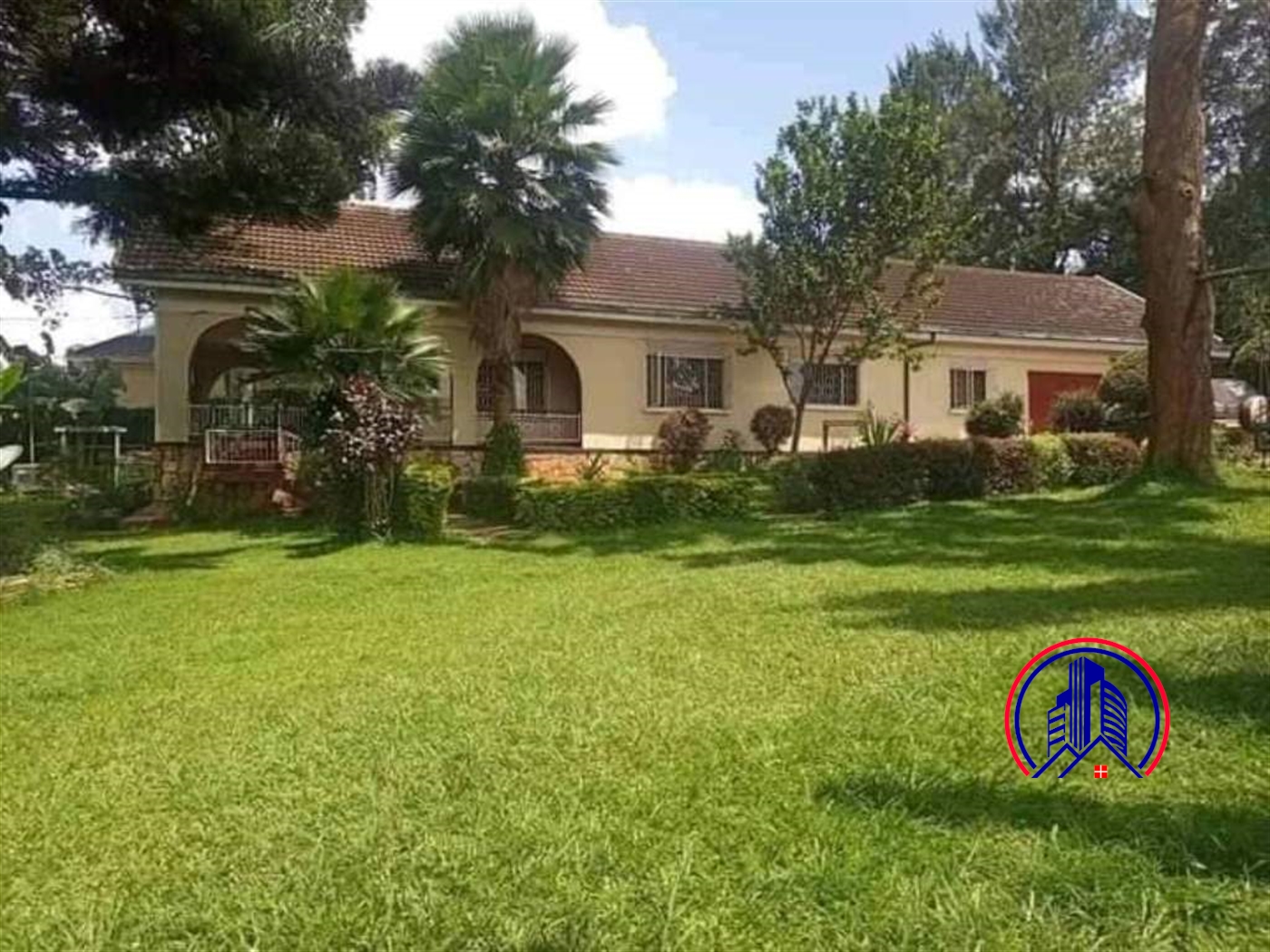 Bungalow for sale in Mutungo Kampala