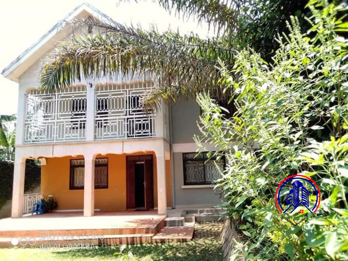 Storeyed house for rent in Bugoloobi Kampala