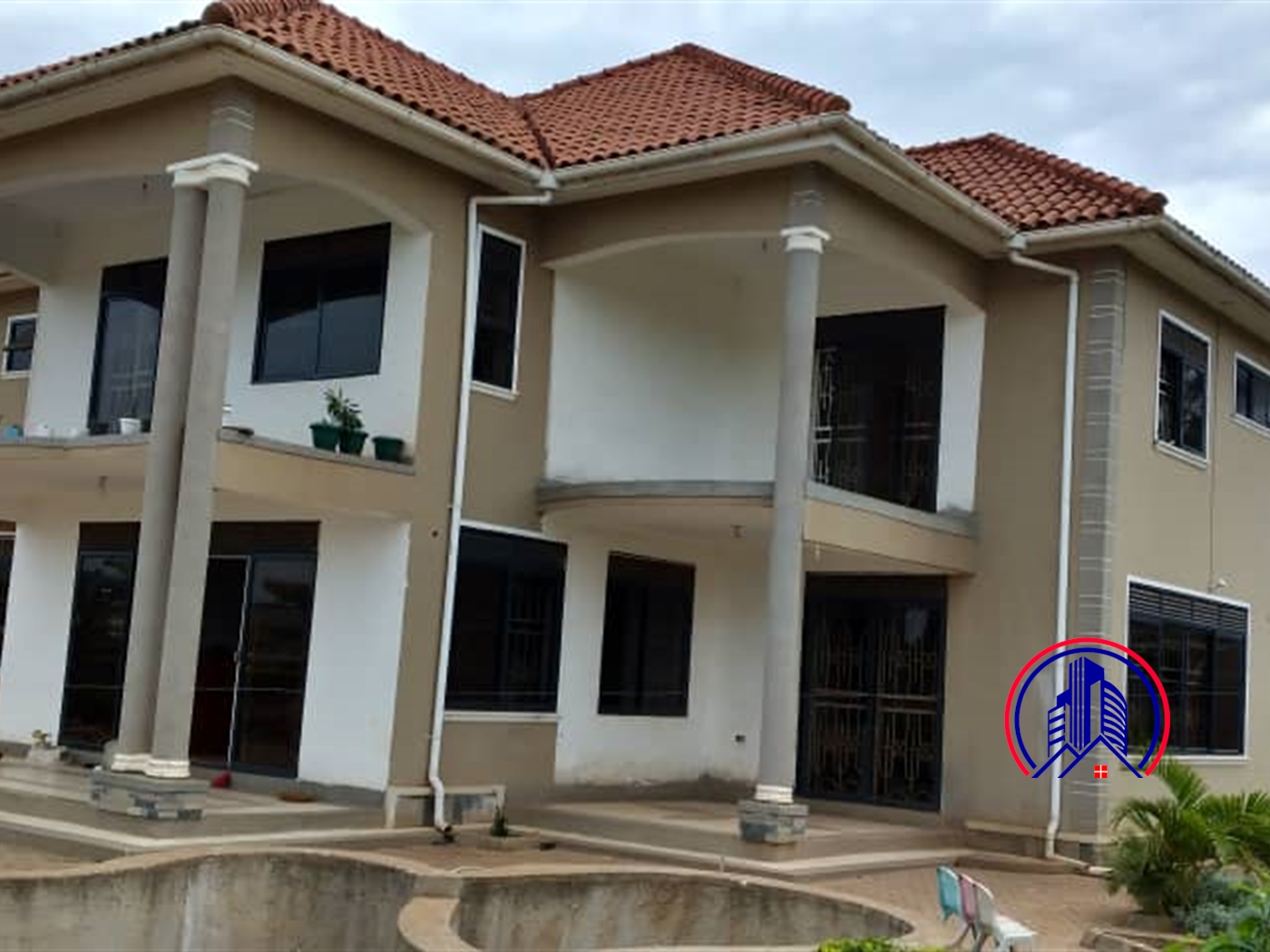 Storeyed house for sale in Bweyogerere Wakiso