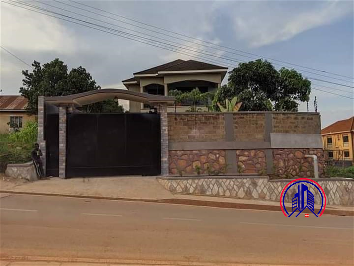 Storeyed house for sale in Kisaasi Wakiso