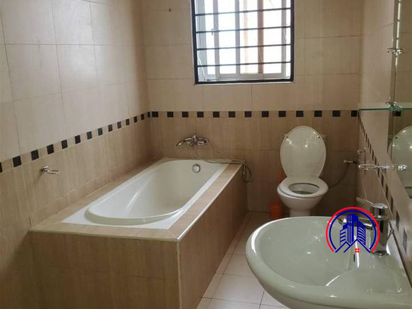 Duplex for rent in Muyenga Kampala