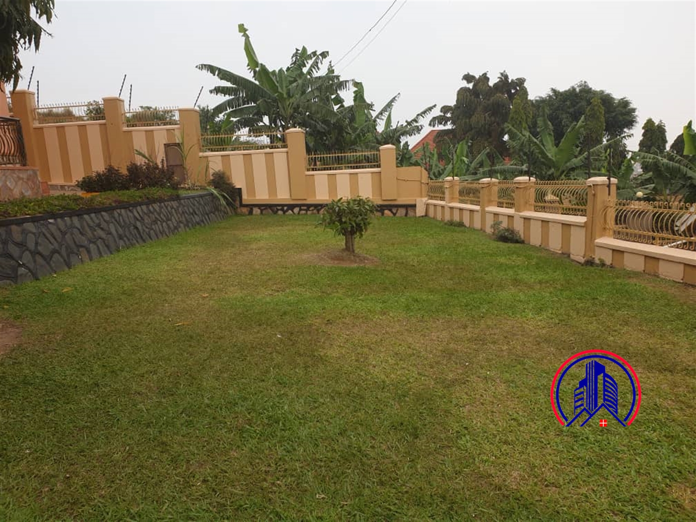 Storeyed house for sale in Kulambilo Wakiso