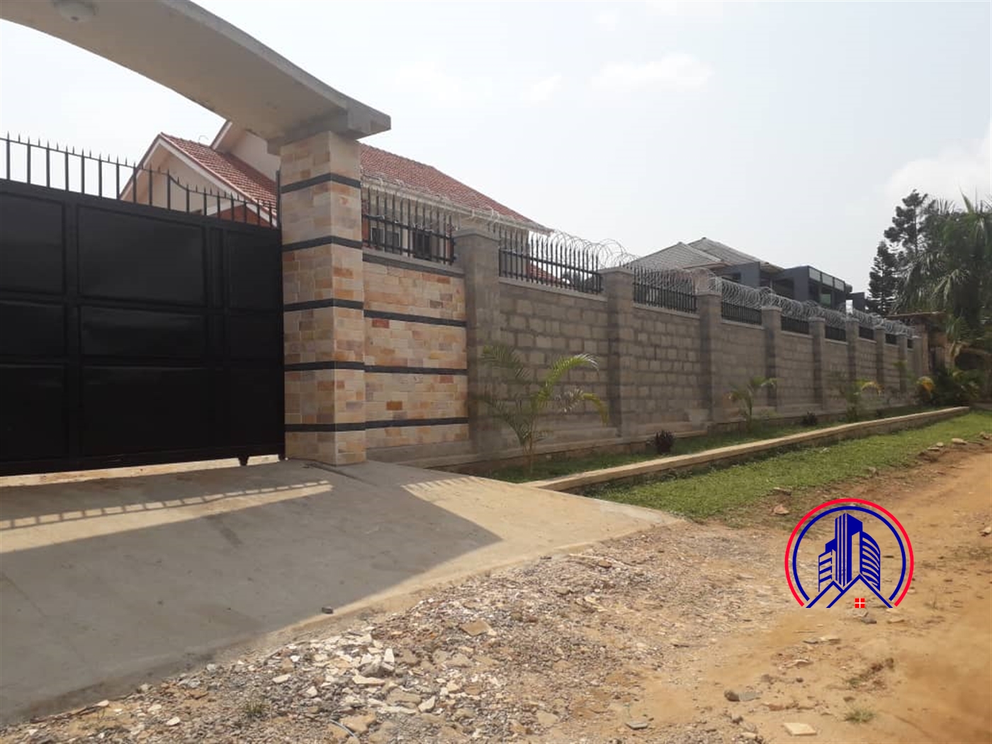 Storeyed house for rent in Bbunga Kampala