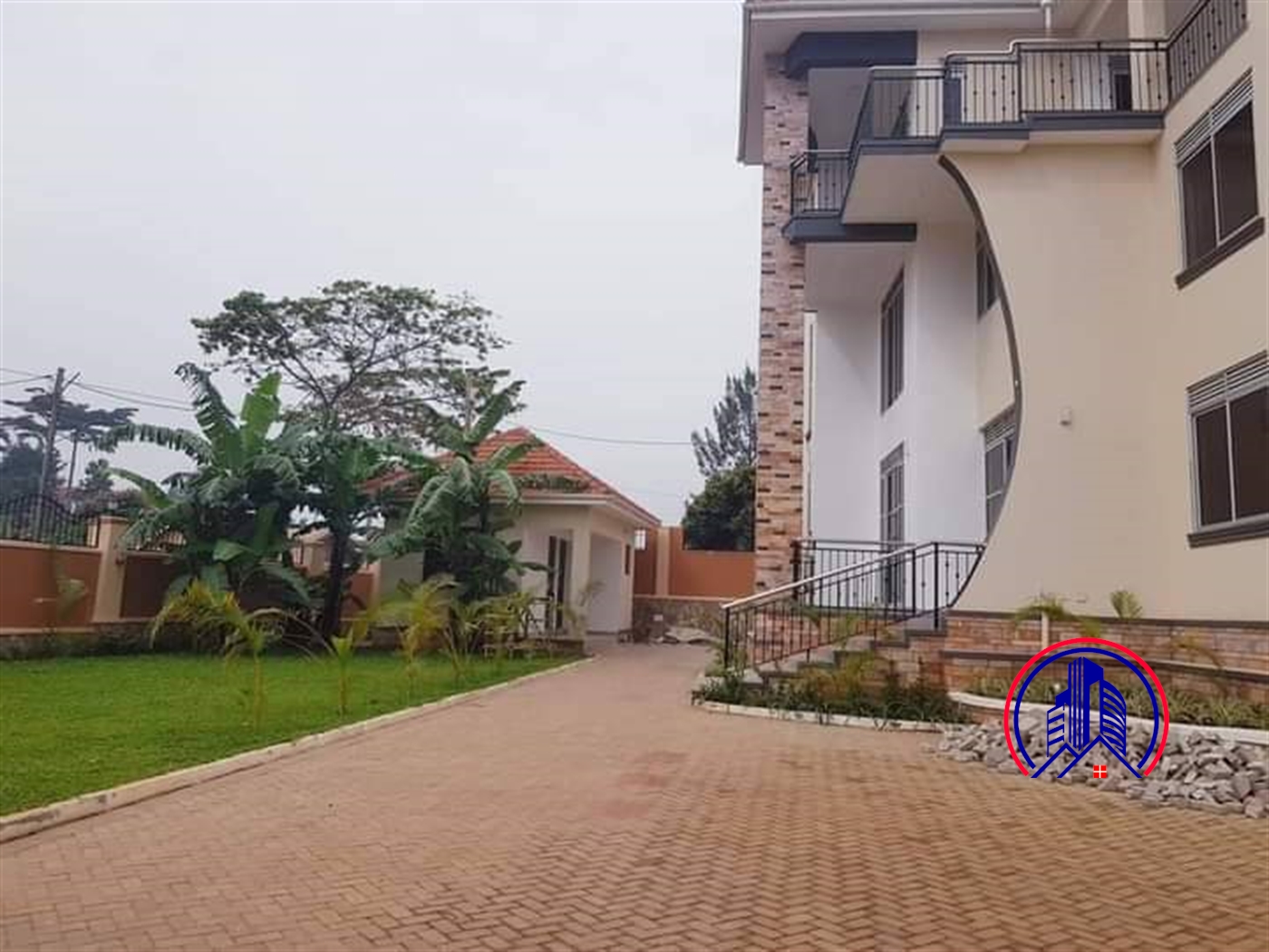 Storeyed house for sale in Munyonyo Kampala