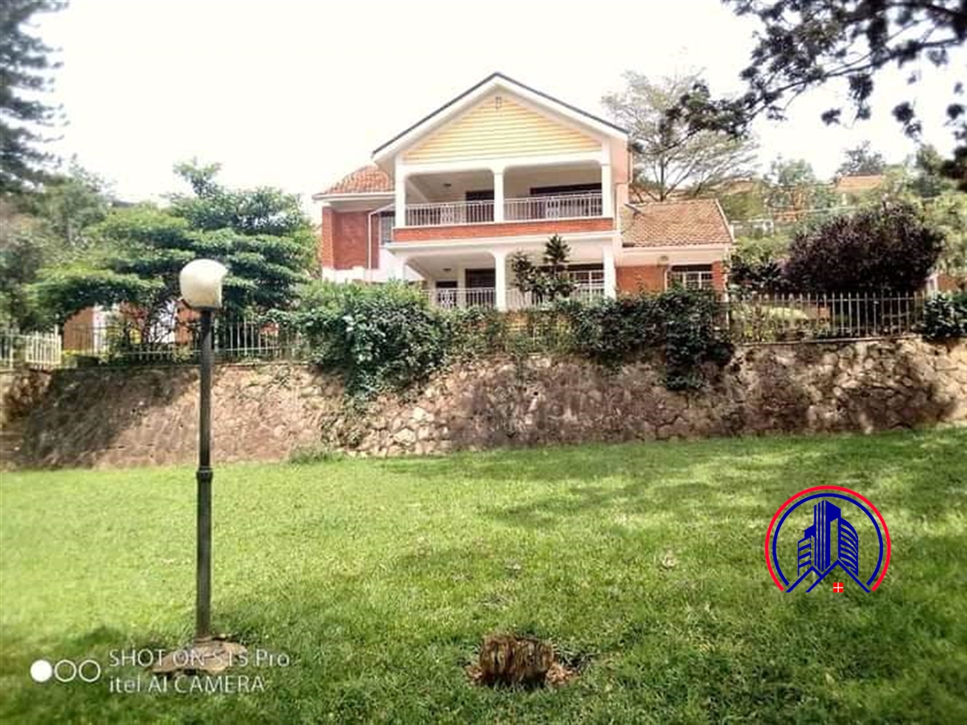 Storeyed house for rent in Naguru Wakiso