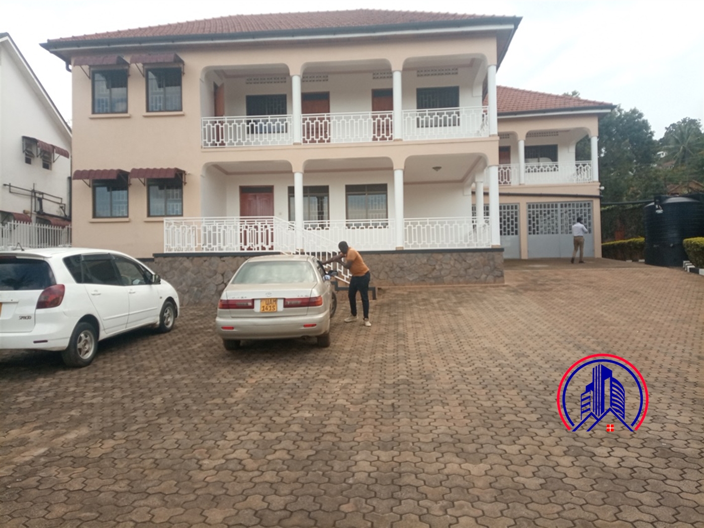 Storeyed house for rent in Muyenga Kampala