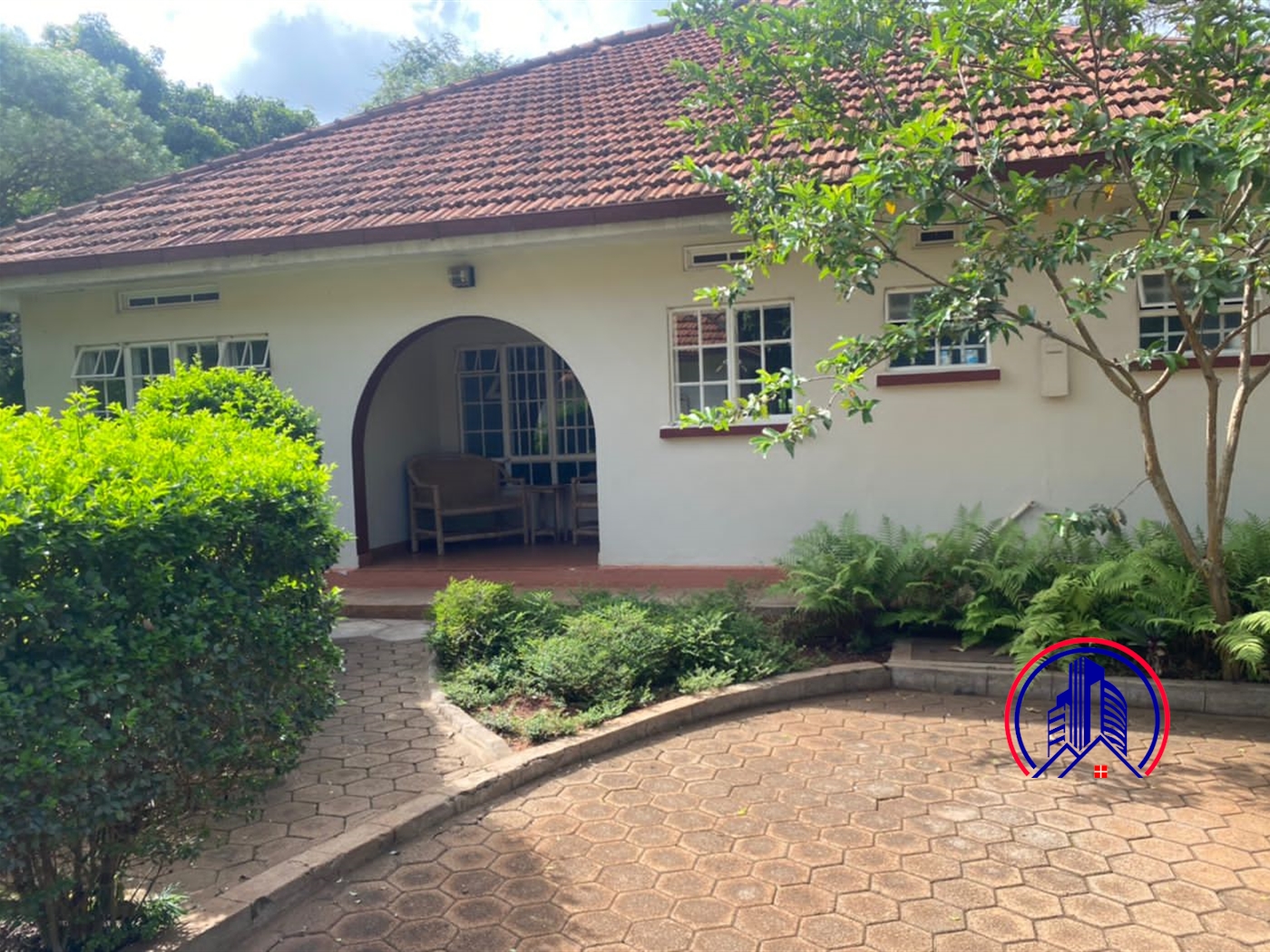 Bungalow for rent in Kololo Kampala