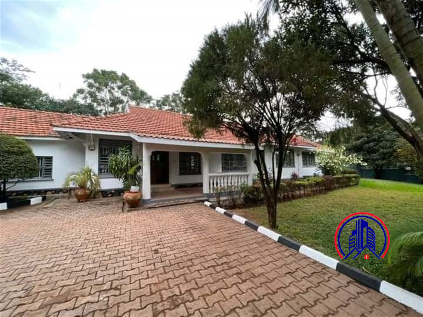 Bungalow for rent in Kololo Kampala