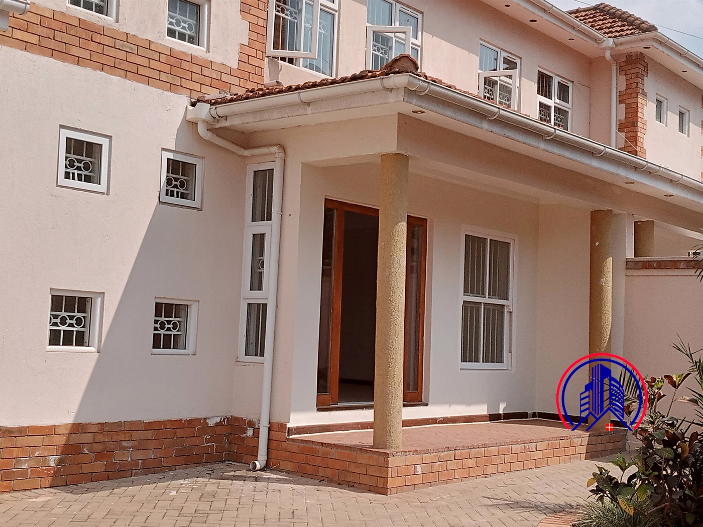 Duplex for rent in Muyenga Kampala