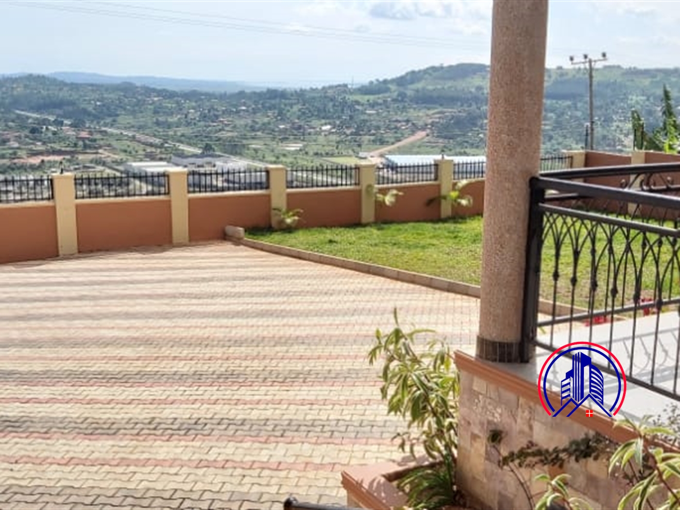 Storeyed house for sale in Bwebajja Wakiso