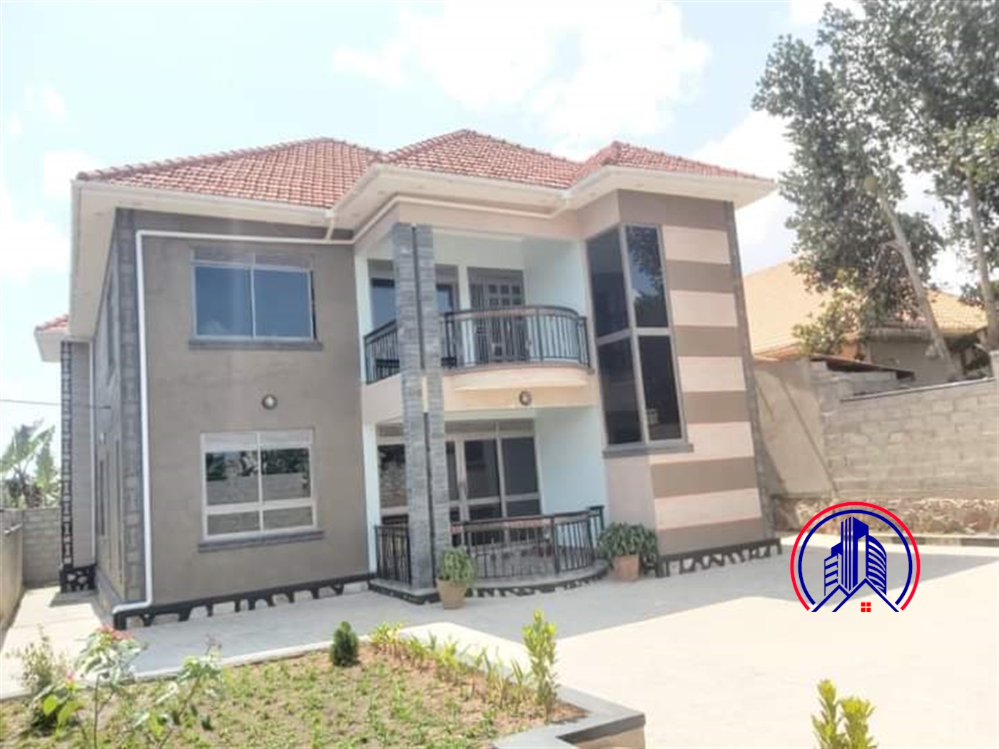 Storeyed house for sale in Kitende Wakiso