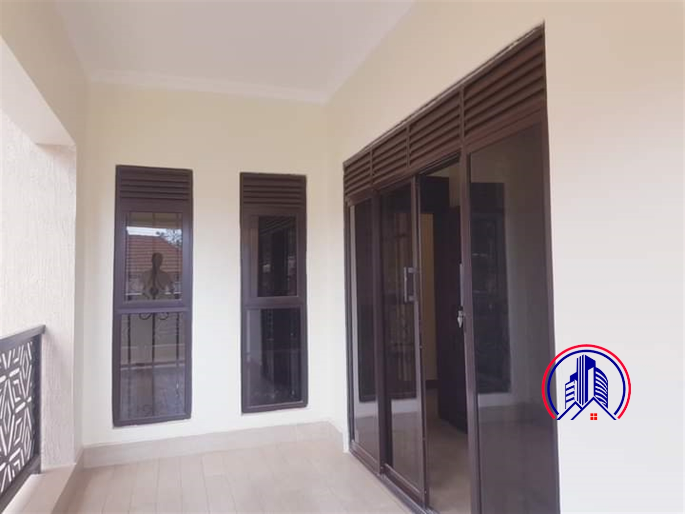 Storeyed house for rent in Muyenga Kampala