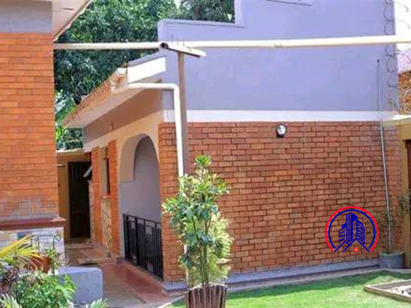 Bungalow for rent in Kansanga Kampala