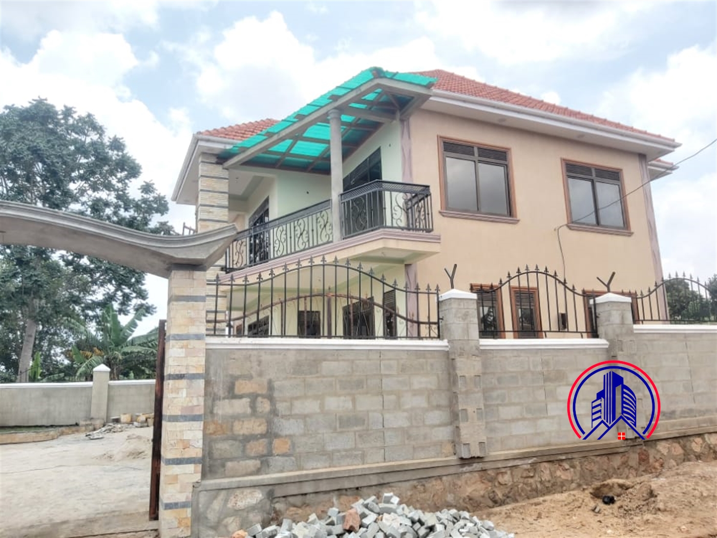 Storeyed house for sale in Kitende Wakiso